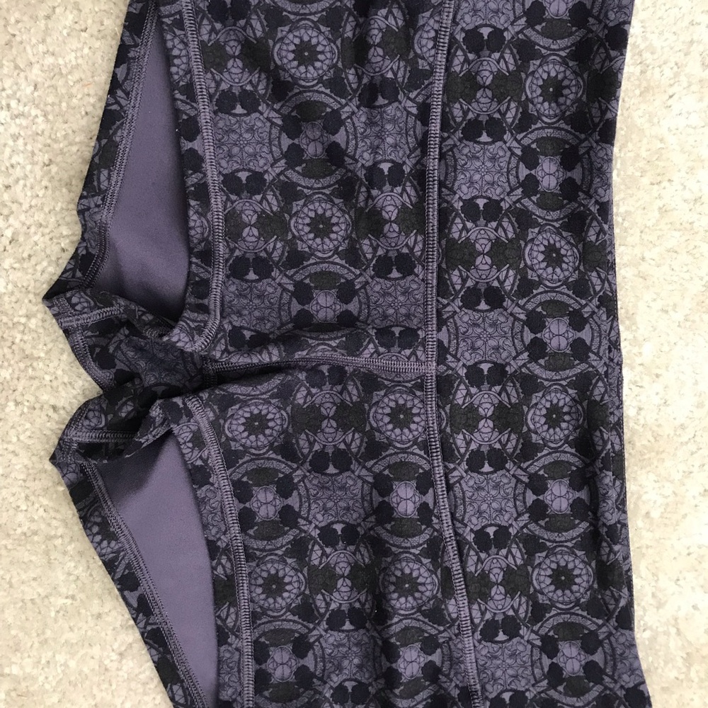 Lululemon boogie shorts, size 8